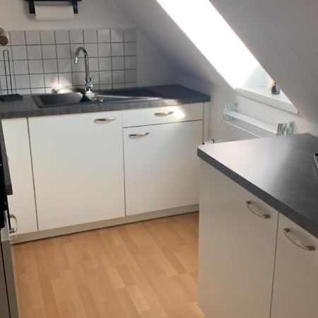 Zimmer In Wohnung, Monteure, Zentral, Enger Екстер'єр фото