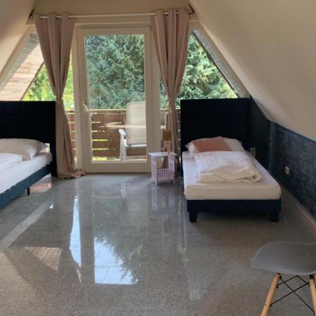 Zimmer In Wohnung, Monteure, Zentral, Enger Екстер'єр фото