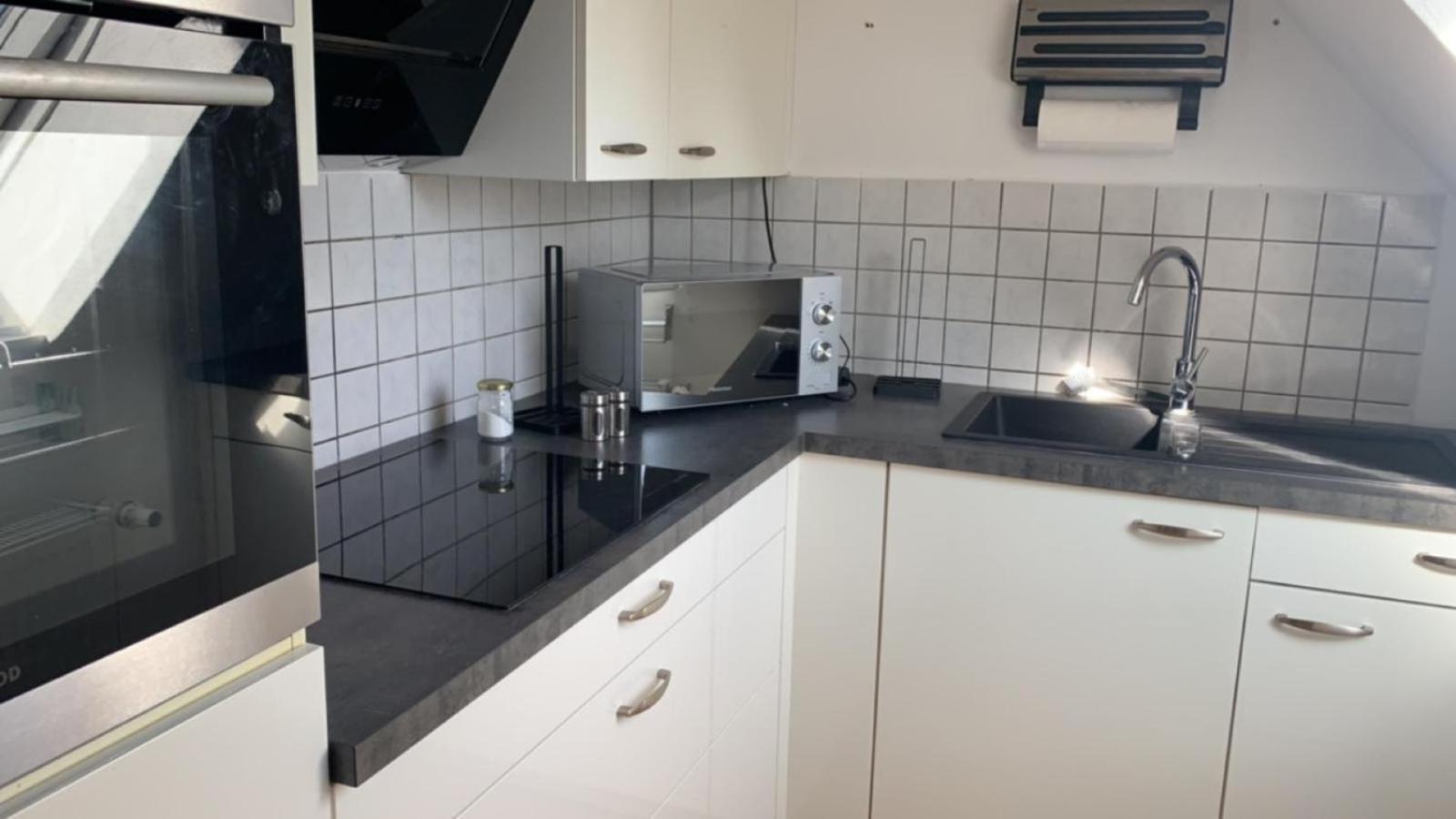 Zimmer In Wohnung, Monteure, Zentral, Enger Екстер'єр фото